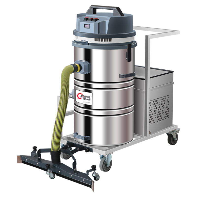 Industrial Cordless Vacuum